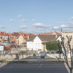https://la-grande-maison-gannat.hotels-rhonealpes.com